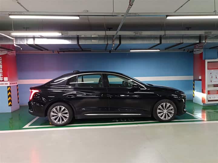 Фото 5 - Hongqi E-QM5