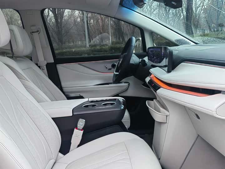 Фото 4 - Buick GL8 Hybrid