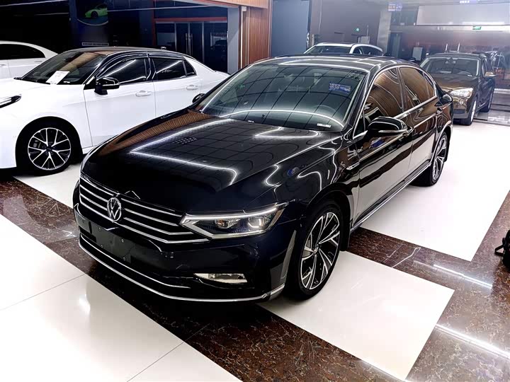 Фото 1 - Volkswagen Magotan