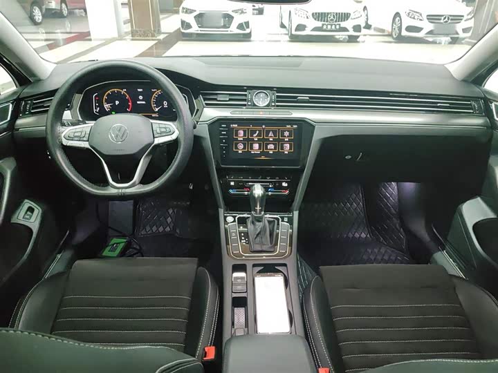 Фото 10 - Volkswagen Magotan