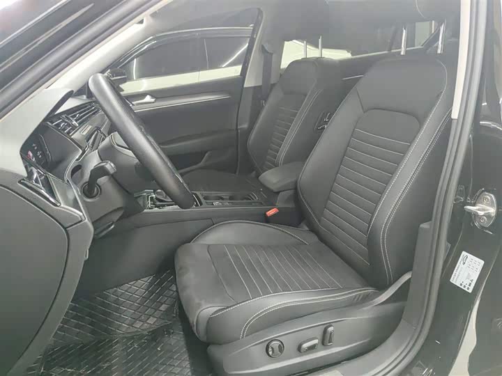 Фото 15 - Volkswagen Magotan