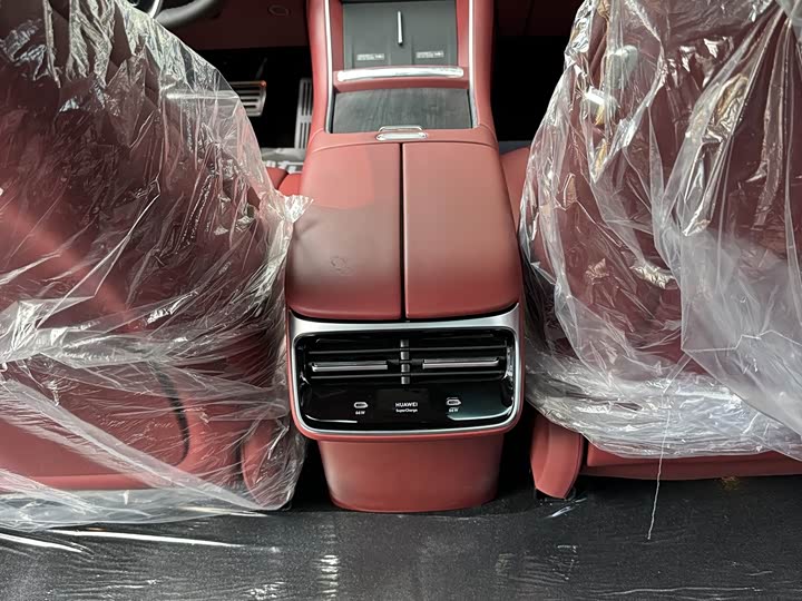 Фото 12 - Luxeed S7