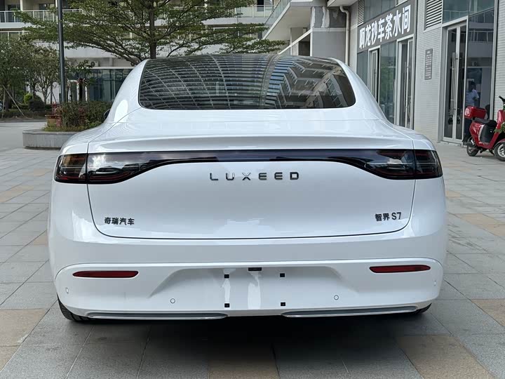 Фото 22 - Luxeed S7