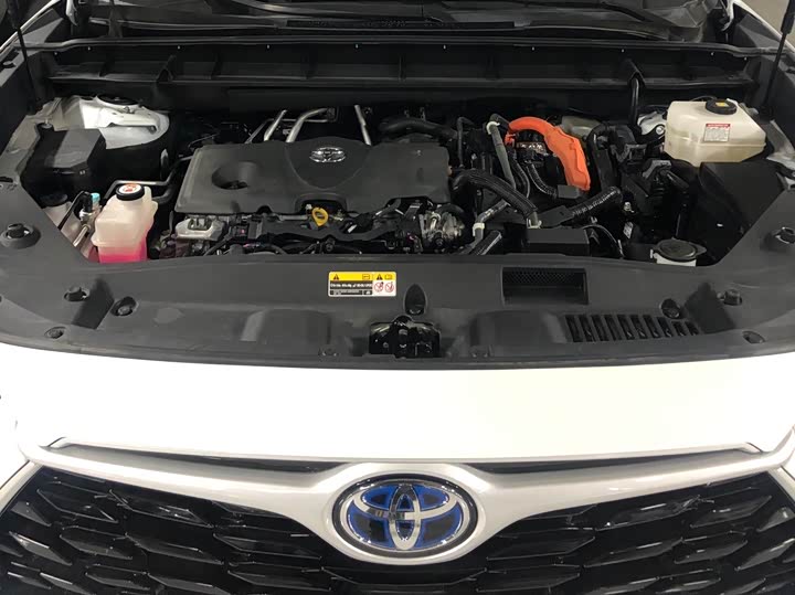 Фото 16 - Toyota Highlander