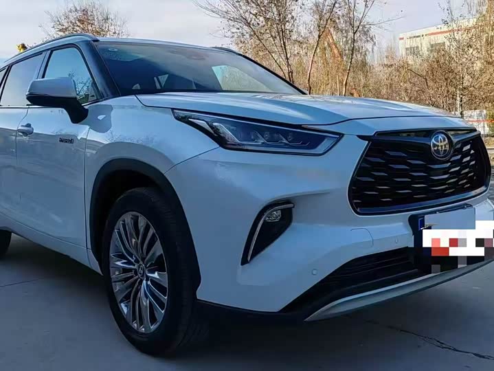 Фото 3 - Toyota Highlander