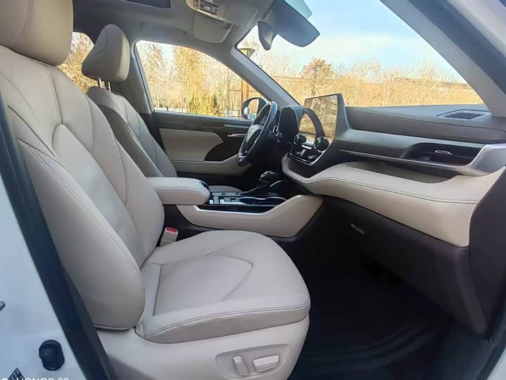 Фото 6 - Toyota Highlander