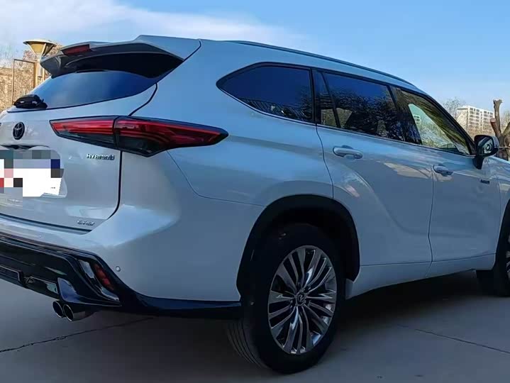 Фото 7 - Toyota Highlander