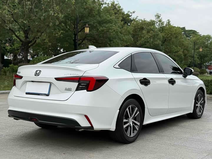 Фото 24 - Honda Integra