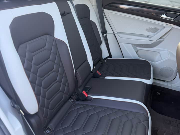 Фото 13 - Volkswagen Tayron