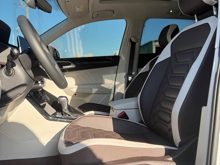 Фото 19 - Volkswagen Tayron