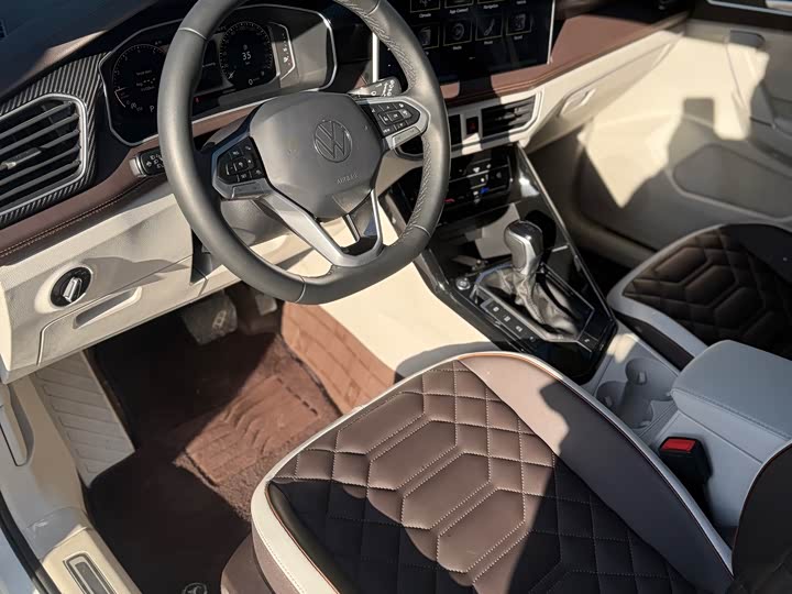 Фото 20 - Volkswagen Tayron