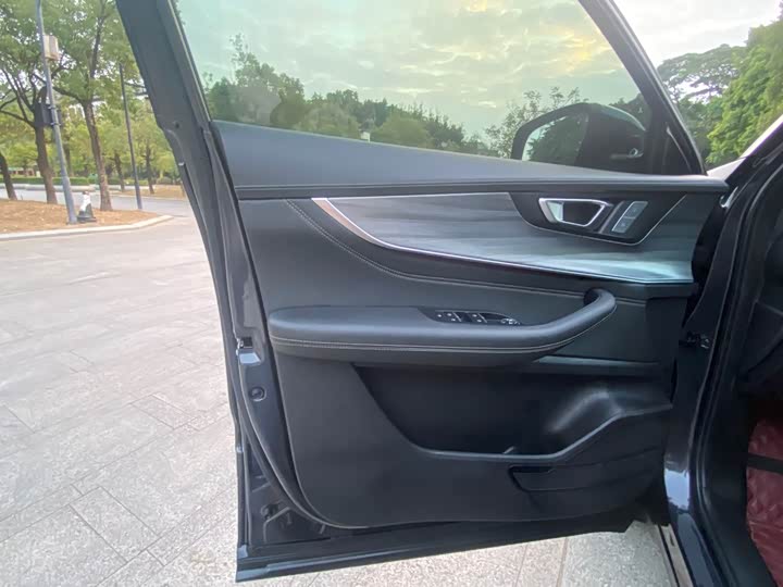 Фото 14 - Chery Tiggo 8 Plus