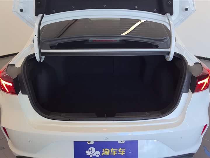 Фото 4 - Changan Eado Plus