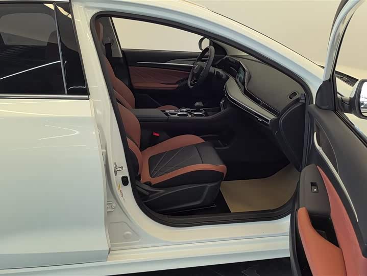 Фото 8 - Changan Eado Plus