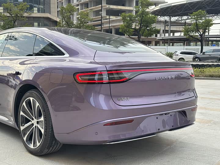 Фото 19 - Luxeed S7