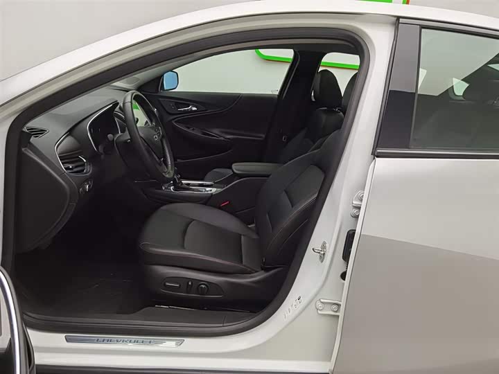 Фото 10 - Chevrolet Malibu XL