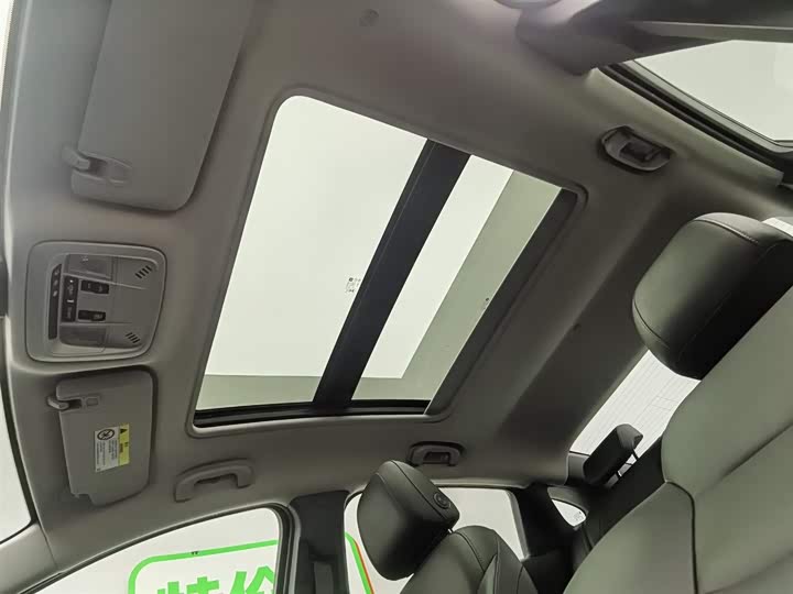 Фото 14 - Chevrolet Malibu XL