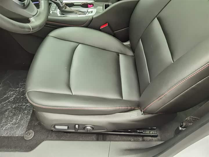 Фото 20 - Chevrolet Malibu XL