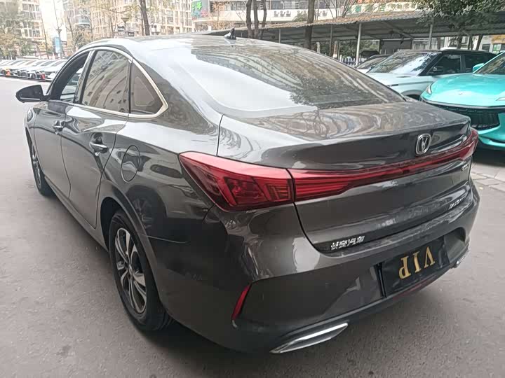 Фото 14 - Changan Eado Plus