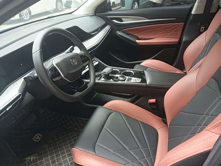 Фото 4 - Changan Eado Plus