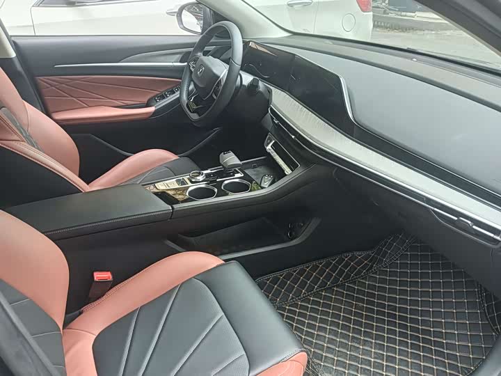 Фото 9 - Changan Eado Plus