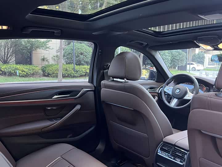 Фото 6 - BMW 5 Series