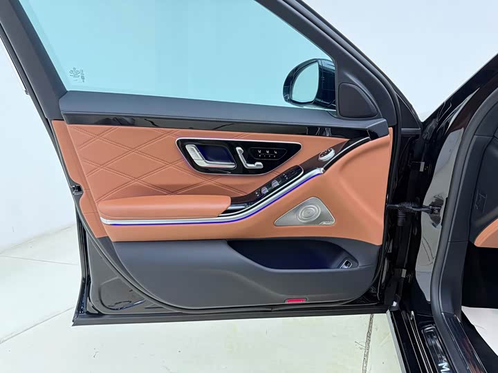 Фото 7 - Mercedes-Benz Maybach S-Class