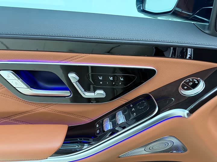 Фото 8 - Mercedes-Benz Maybach S-Class