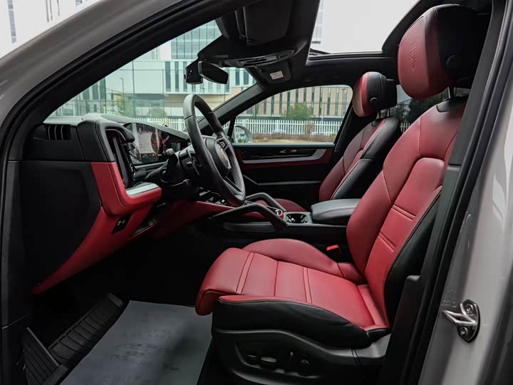 Фото 5 - Porsche Cayenne