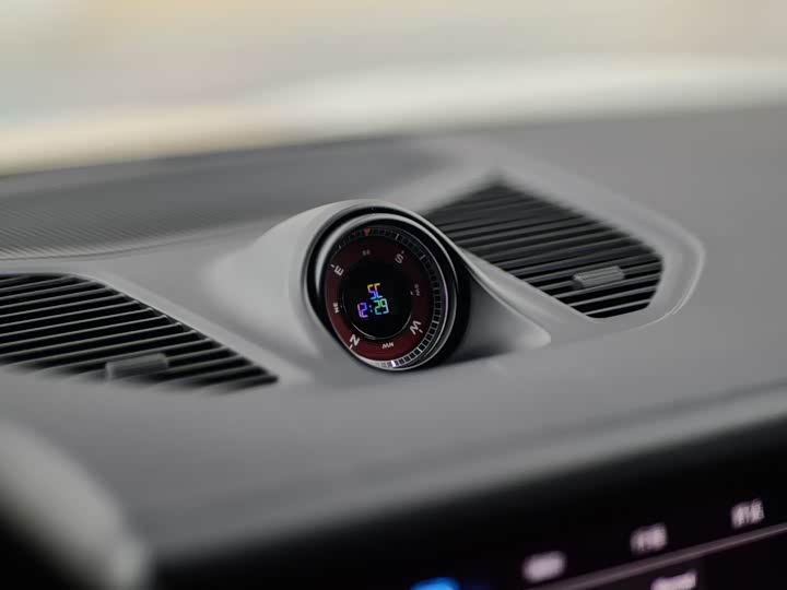 Фото 8 - Porsche Cayenne