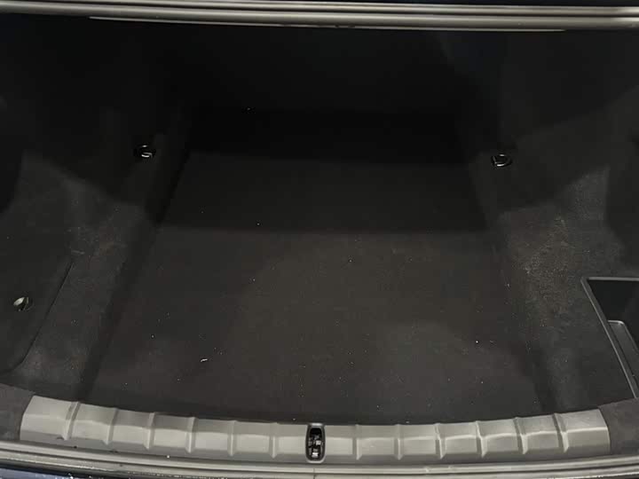 Фото 16 - BMW 7 Series