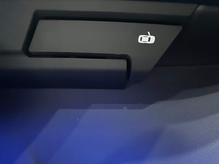 Фото 8 - BMW 7 Series