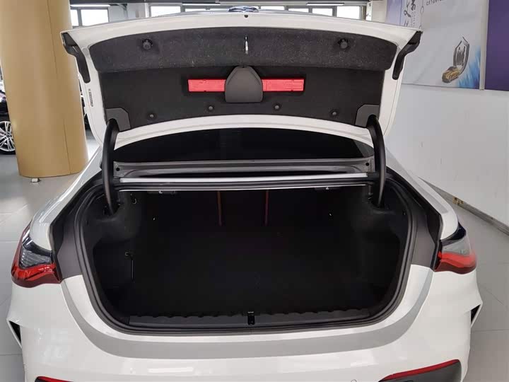 Фото 10 - BMW 4 Series