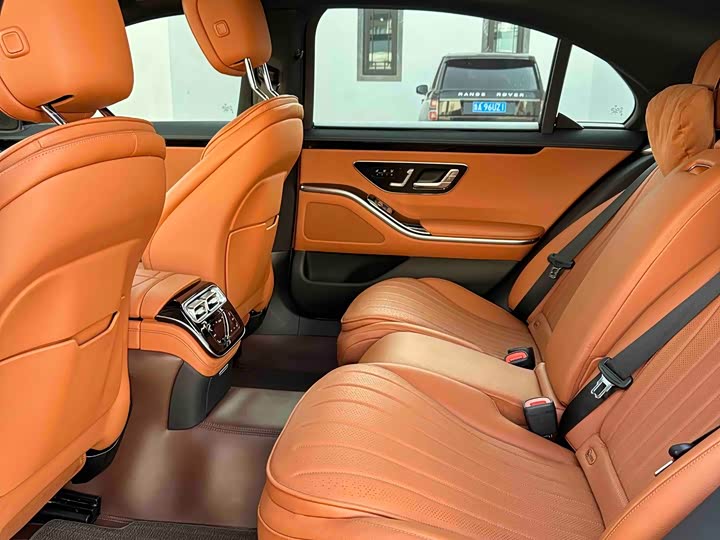 Фото 10 - Mercedes-Benz S-Class