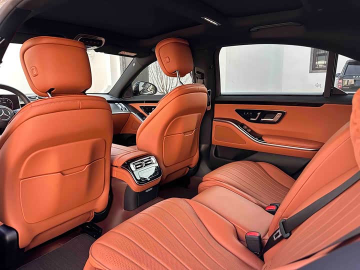 Фото 11 - Mercedes-Benz S-Class