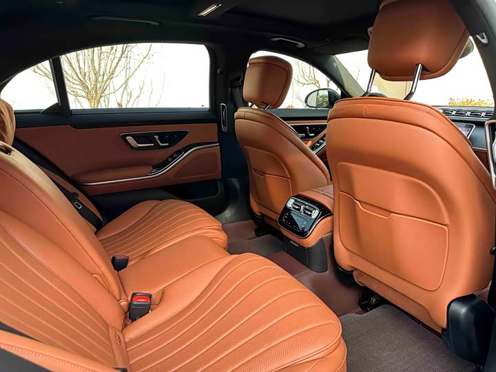 Фото 12 - Mercedes-Benz S-Class