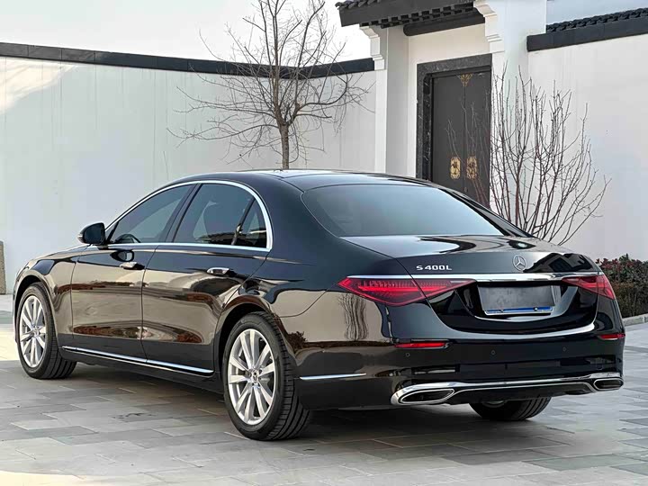 Фото 14 - Mercedes-Benz S-Class