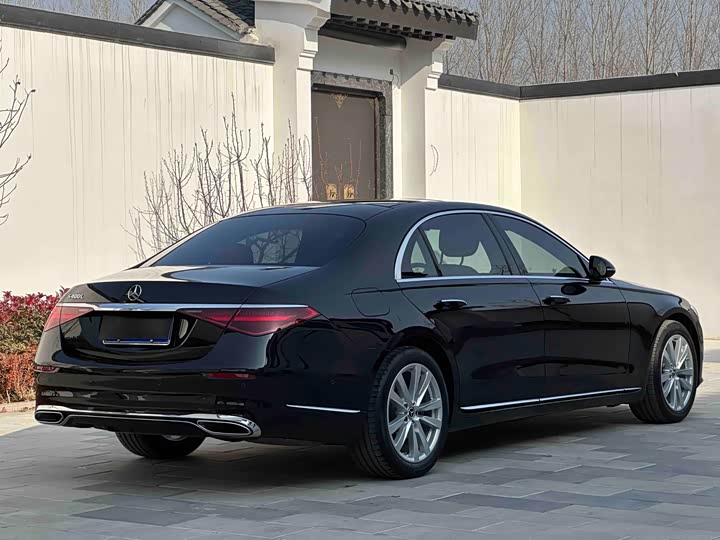 Фото 16 - Mercedes-Benz S-Class