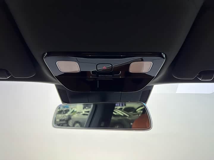 Фото 20 - LiXiang L9