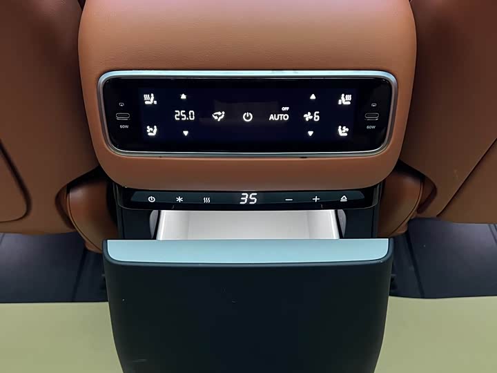 Фото 21 - LiXiang L9