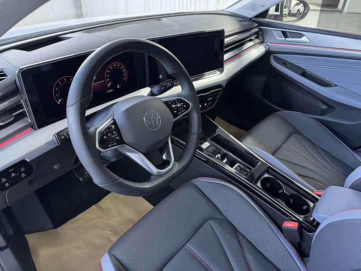 Фото 10 - Volkswagen Lamando L