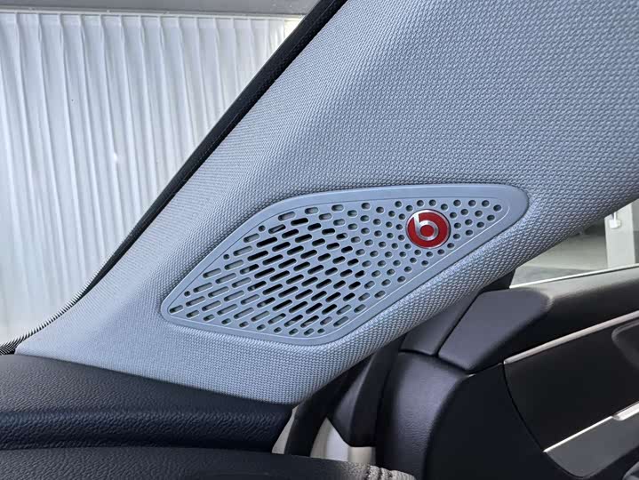 Фото 13 - Volkswagen Lamando L