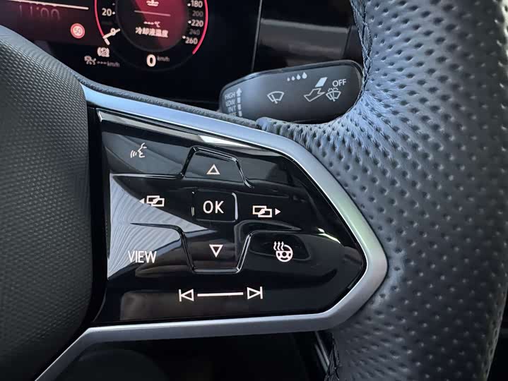 Фото 14 - Volkswagen Lamando L