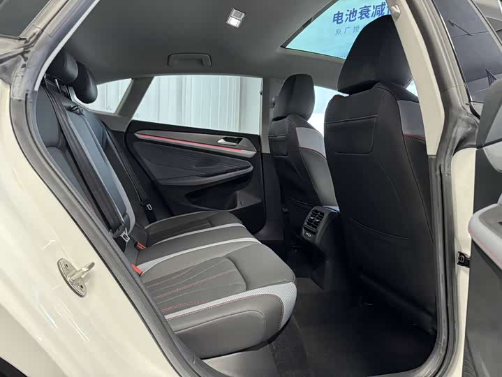 Фото 21 - Volkswagen Lamando L