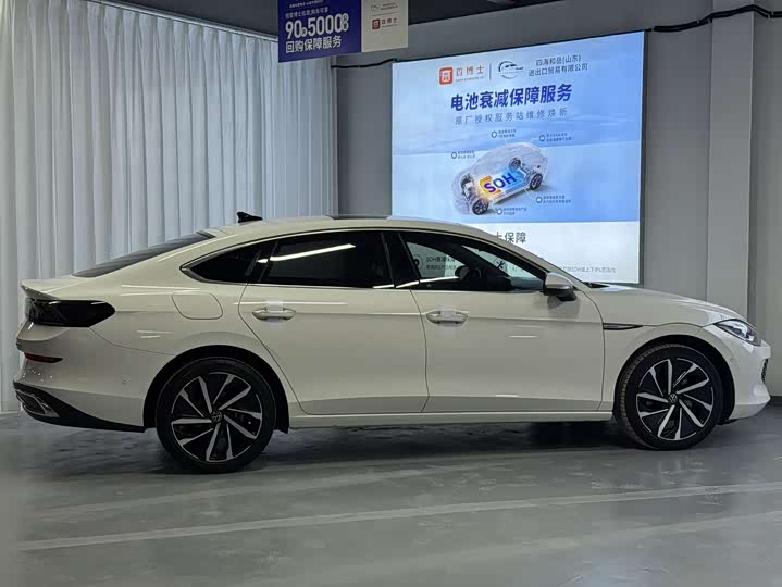 Фото 7 - Volkswagen Lamando L