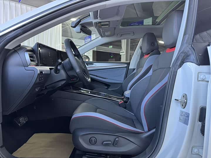 Фото 8 - Volkswagen Lamando L