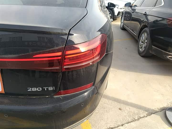 Фото 8 - Volkswagen Passat