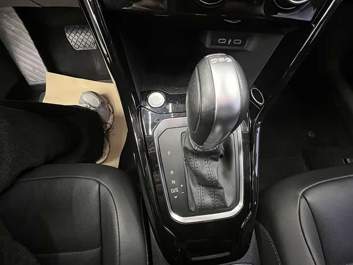 Фото 13 - Volkswagen T-Roc