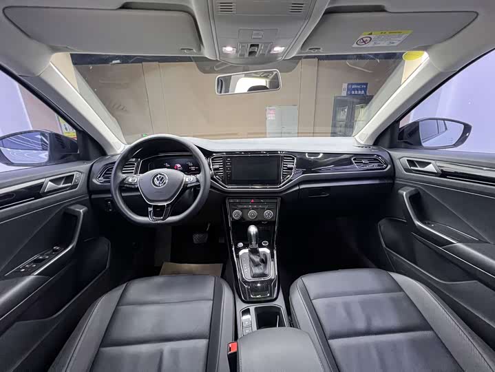 Фото 16 - Volkswagen T-Roc