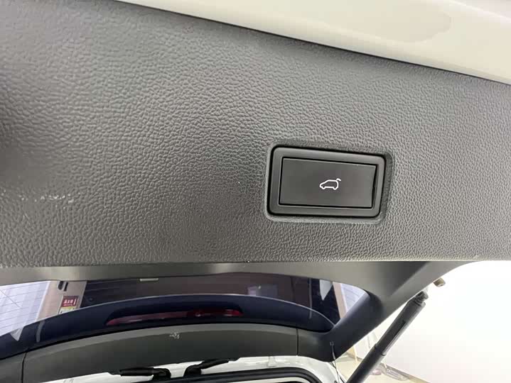 Фото 19 - Volkswagen T-Roc